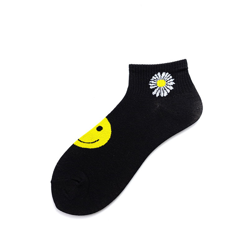 Socks Female Ins Tide Shallow Mouth Black Small Daisy Flower Socks Male Couple Short Tube Socks Cotton Black And White
